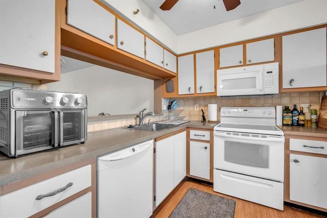 APT-903 - 2202 S Cypress Bend Dr, Condo with 2 bedrooms, 2 bathrooms and null parking in Pompano Beach FL | Image 12