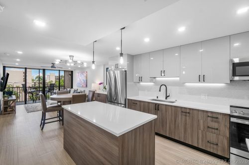 4020-4 Royal Palm Way, Boca Raton, FL, 33432-7815 | Card Image