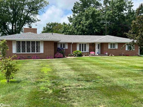 319 S 5th St, Humeston, IA, 50123-1105 | Card Image