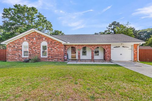 209 Longleaf Rd, Summerville, SC, 29486-2071 | Card Image
