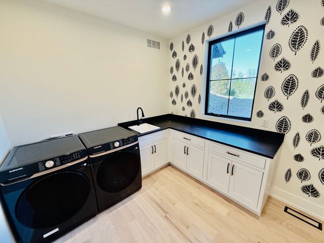 552 S Stocks Rd, House other with 4 bedrooms, 4 bathrooms and null parking in Summit WI | Image 25