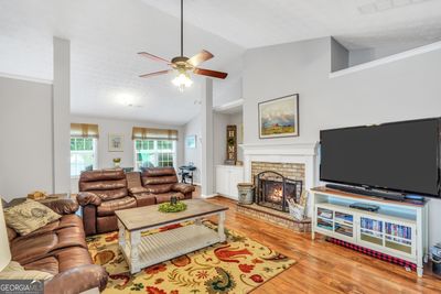 1124 The By Way, House other with 4 bedrooms, 2 bathrooms and null parking in Mcdonough GA | Image 3