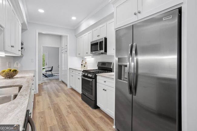5273 Glenridge Dr, Townhouse with 3 bedrooms, 4 bathrooms and 2 parking in Sandy Springs GA | Image 20
