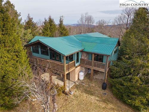 211 Apple Way, Blowing Rock, NC, 28605-9611 | Card Image