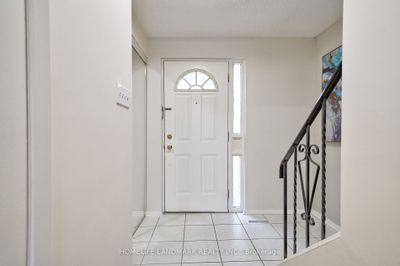 147 - 215 Mississauga Valley Blvd, Condo with 3 bedrooms, 2 bathrooms and 2 parking in Mississauga ON | Image 3