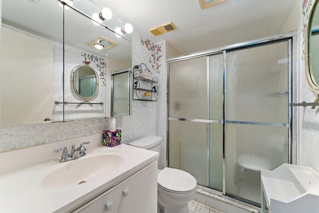 APT-111 - 3186 Via Poinciana, Condo with 2 bedrooms, 2 bathrooms and null parking in Lake Worth FL | Image 11