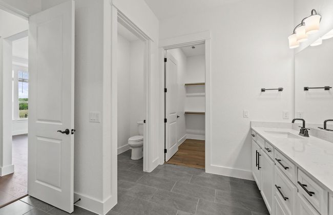457 Tumbling Creek Run, House other with 3 bedrooms, 4 bathrooms and 3 parking in Kyle TX | Image 10