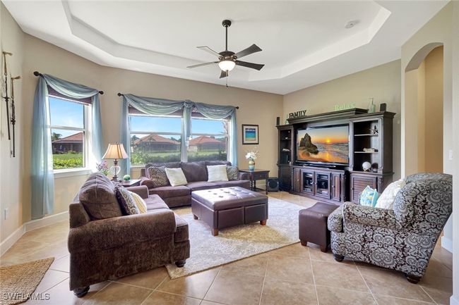 9693 Cobalt Cove Cir, House other with 3 bedrooms, 3 bathrooms and null parking in NAPLES FL | Image 8