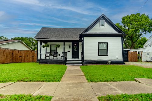 819 Beech St, Bonham, TX, 75418-3436 | Card Image