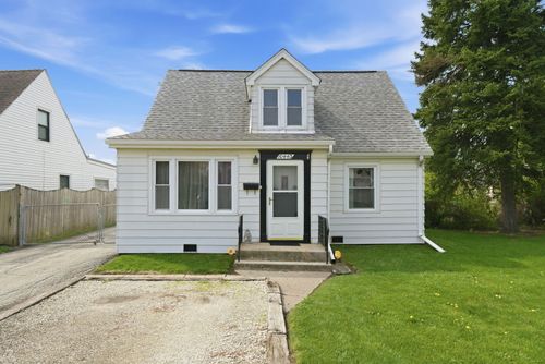 10443 W Medill Ave, Melrose Park, IL, 60164-1856 | Card Image