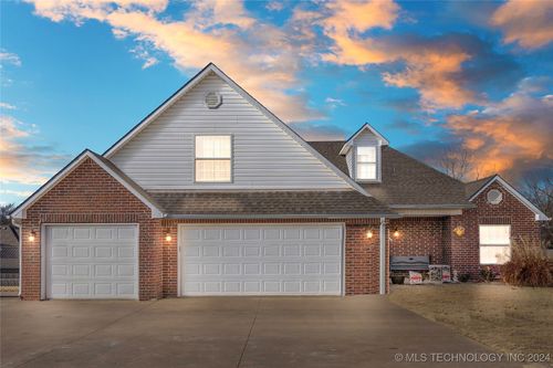 13748 S 262nd Eastavenue, Coweta, OK, 74429 | Card Image