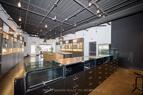 1b-5927 Thorold Stone Rd, Niagara Falls, ON, L2J1A1 | Card Image