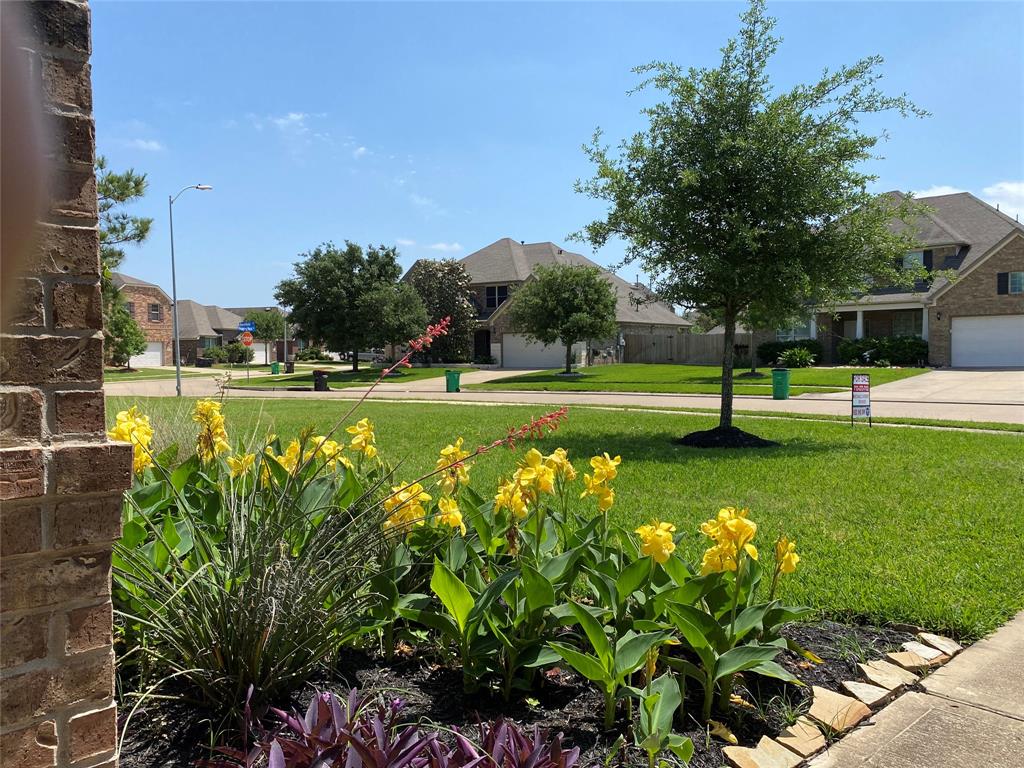 Bassfield Ln, Katy, TX 77494