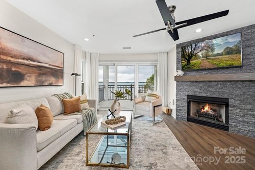 apt-e-17811 Half Moon Ln, Cornelius, NC, 28031-8011 | Card Image