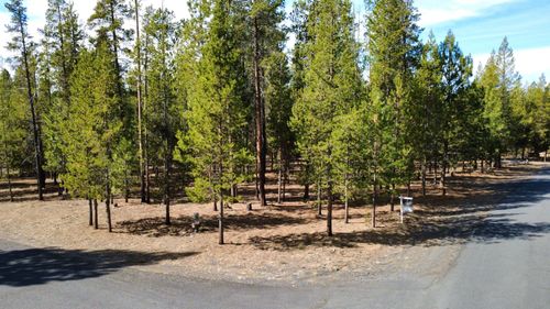 15111 River Loop Dr W, Bend, OR, 97707-2738 | Card Image