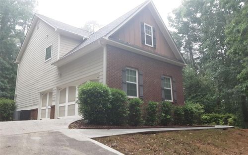 2532 Lois Ct, Loganville, GA, 30052-9040 | Card Image