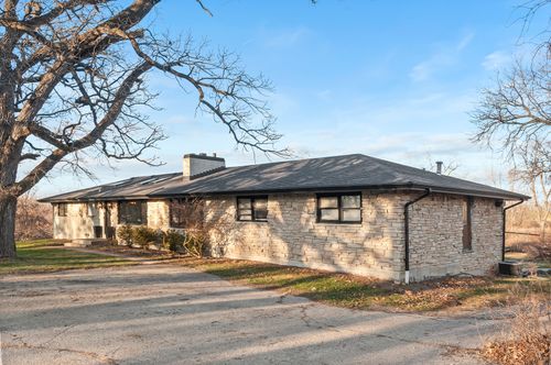 28766 W Burnett Rd, Island Lake, IL, 60042-9103 | Card Image