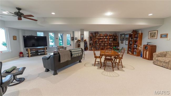 672 N High Post Rd, House other with 4 bedrooms, 3 bathrooms and 2 parking in Augusta MO | Image 38