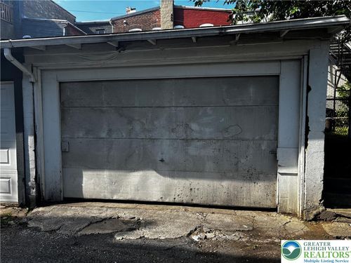 garage-518 W Tilghman Street, Allentown City, PA, 18102 | Card Image