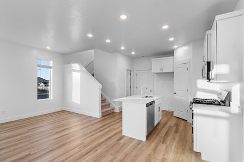 221 W 1150 N, Brigham City, UT, 84302-4029 | Card Image