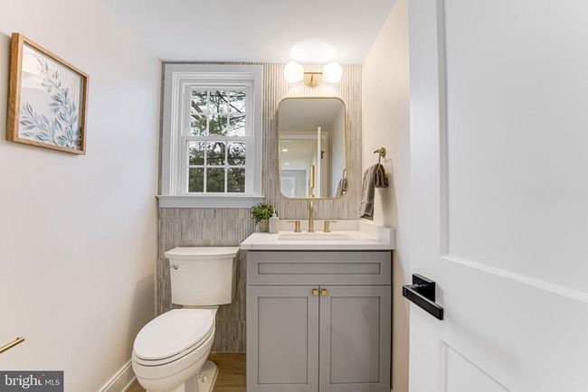 9051 Laurel Hill Ct, House other with 5 bedrooms, 4 bathrooms and null parking in VIENNA VA | Image 11