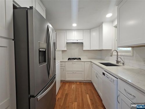 95 Cannonball Rd, Pompton Lakes, NJ, 07442-1786 | Card Image