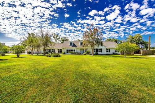 1621 Bayou Black Dr, Houma, LA, 70360-7458 | Card Image