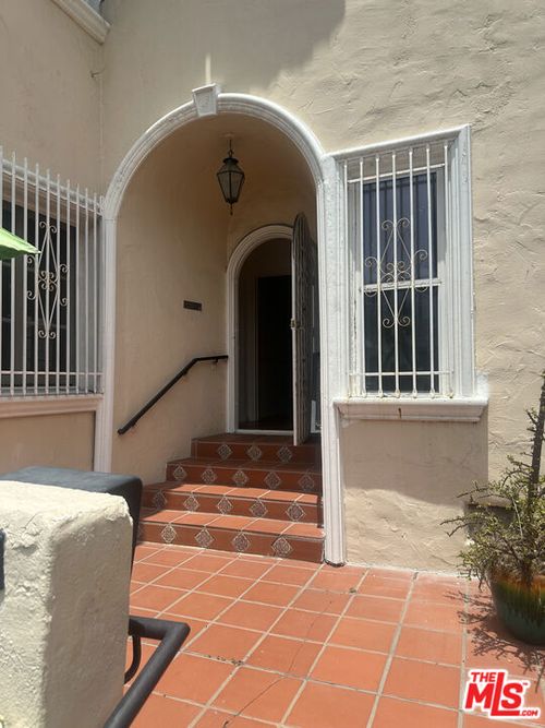 8381 W 4th St, Los Angeles, CA, 90048-4202 | Card Image