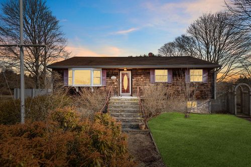 157 Greenwich St, Montauk, NY, 11954-5098 | Card Image