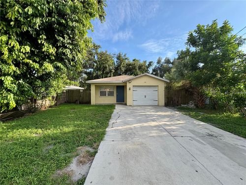 218 10th Ave E, BRADENTON, FL, 34208-2532 | Card Image