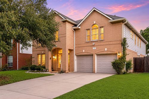 16438 Beewood Glen Dr, Sugar Land, TX, 77498-7186 | Card Image