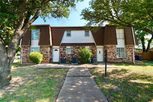 11348 Mccree Rd, Dallas, TX, 75238-3216 | Card Image