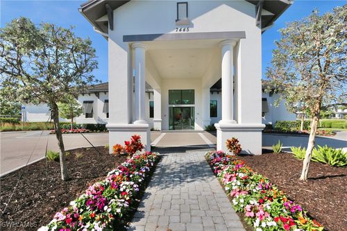 7352 Rockefeller Dr, NAPLES, FL, 34119-9847 | Card Image