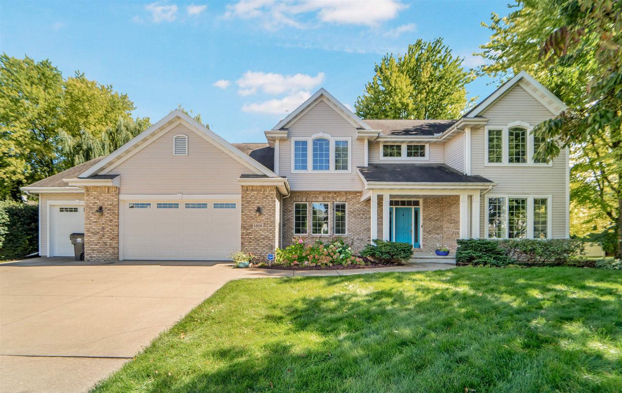 Stratford Ct, Neenah, WI 54956