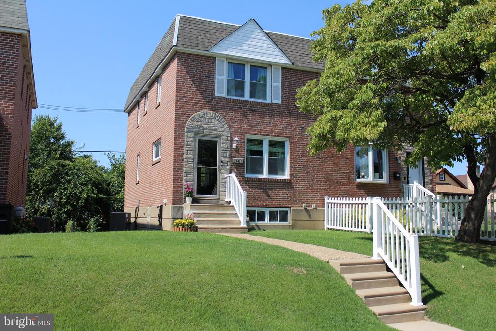 Comerford Ter, Ridley Park, PA 19078