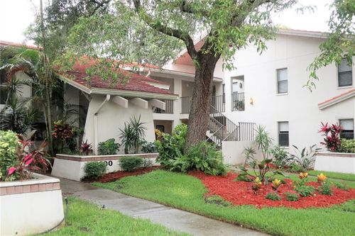 apt-600e-300 S Florida Ave, TARPON SPRINGS, FL, 34689-2712 | Card Image