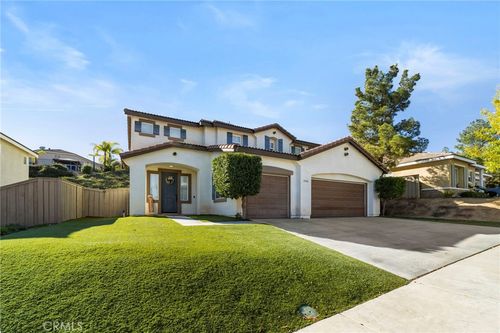 31941 Hollyhock St, Lake Elsinore, CA, 92532-2620 | Card Image