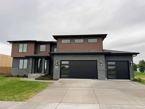 6414 Pelican St, Bettendorf, IA, 52722 | Card Image
