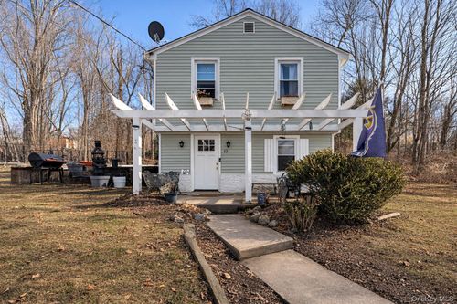 43 Greenridge Ct, Carmel, NY, 10512-6127 | Card Image