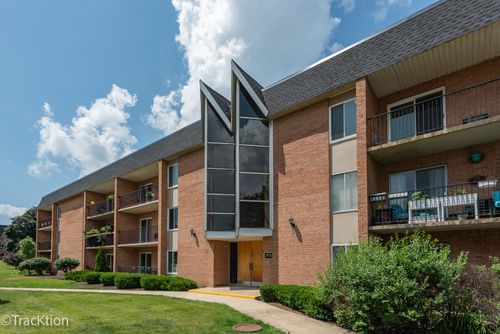 apt-305-1056 N Mill St, Naperville, IL, 60563-2561 | Card Image