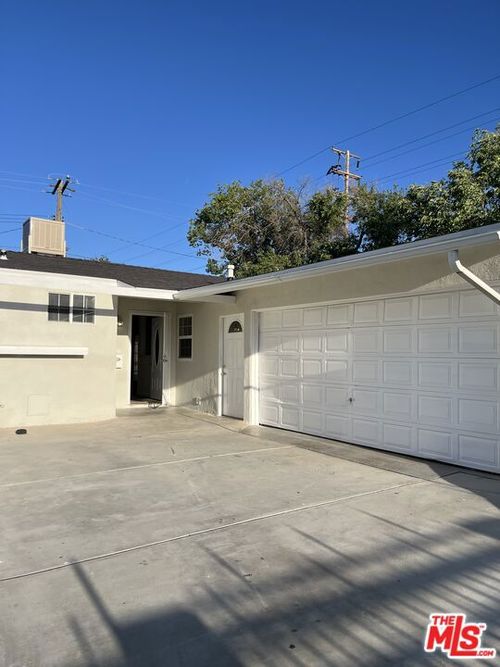 44802 Andale Avenue, Lancaster, CA, 93535 | Card Image