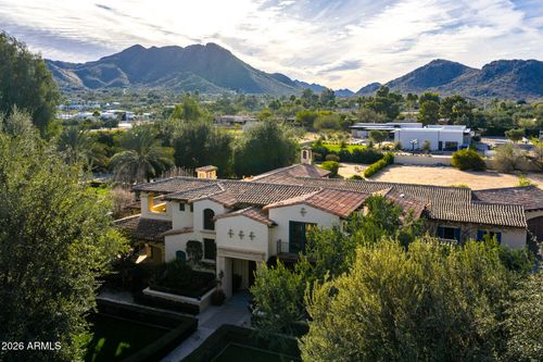 8920 N Martingale Rd, Paradise Valley, AZ, 85253-2056 | Card Image