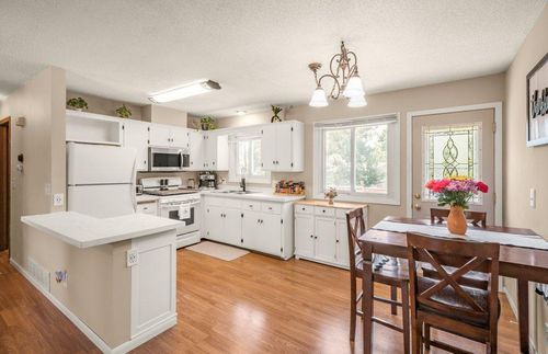 1808 W River St, Monticello, MN, 55362-8964 | Card Image