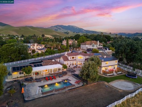 2050 Shell Ridge Trl, Walnut Creek, CA, 94598-4686 | Card Image