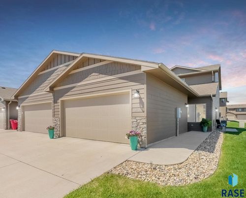 5701 S Bounty Pl, Sioux Falls, SD, 57108-5178 | Card Image