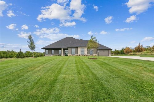 240 Cedar Hill Blvd, Valley Center, KS, 67147 | Card Image