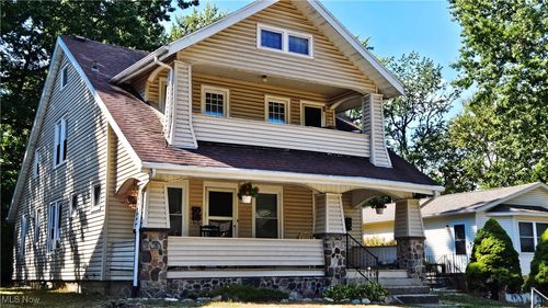 132 Crescent Dr, Akron, OH, 44301-2018 | Card Image