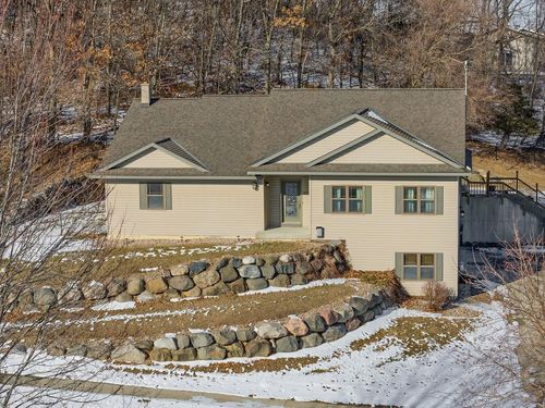 1011 Pine Grove Dr, Reedsburg, WI, 53959-2282 | Card Image