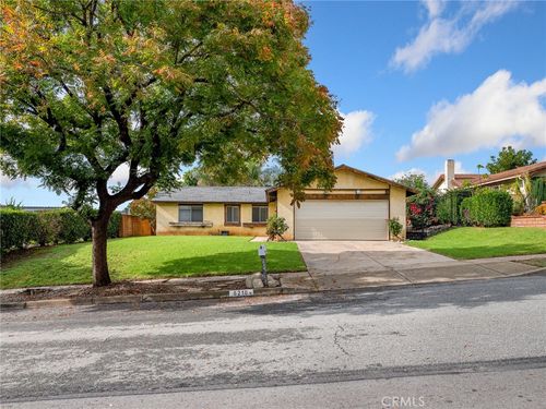 6210 Phillips Way, Alta Loma, CA, 91737-3627 | Card Image