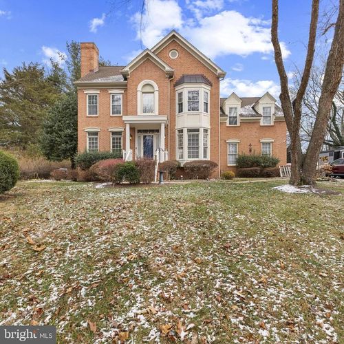 4291 Lawnvale Dr, Gainesville, VA, 20155-1101 | Card Image